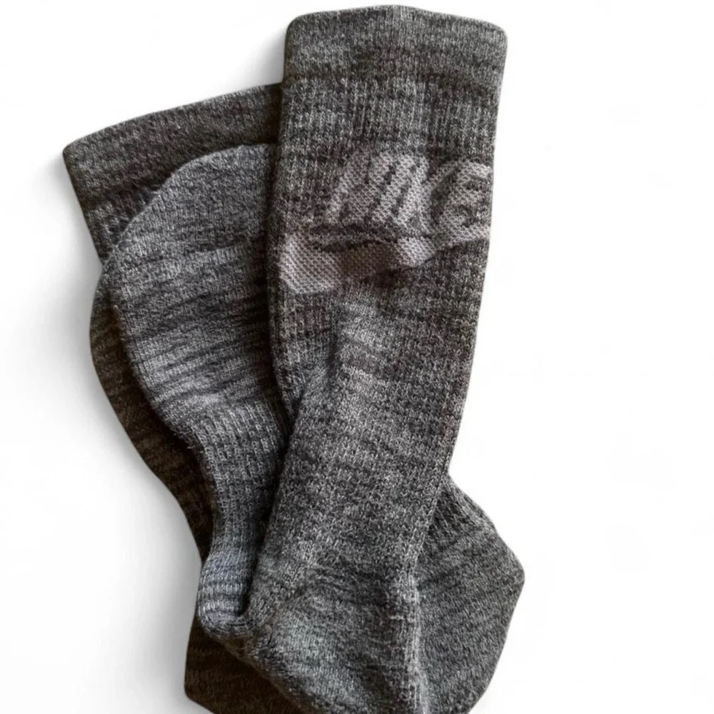 Nike Boys Performance Crew Sock - Grey Heather - Medium NWOT